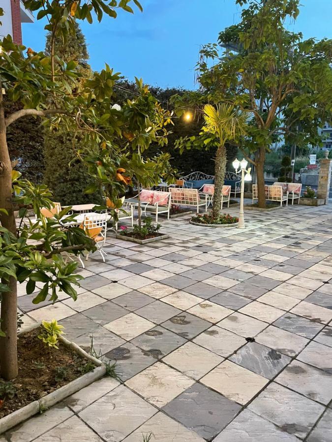 Sanremo Hotel Restorant Shkallnur Bagian luar foto