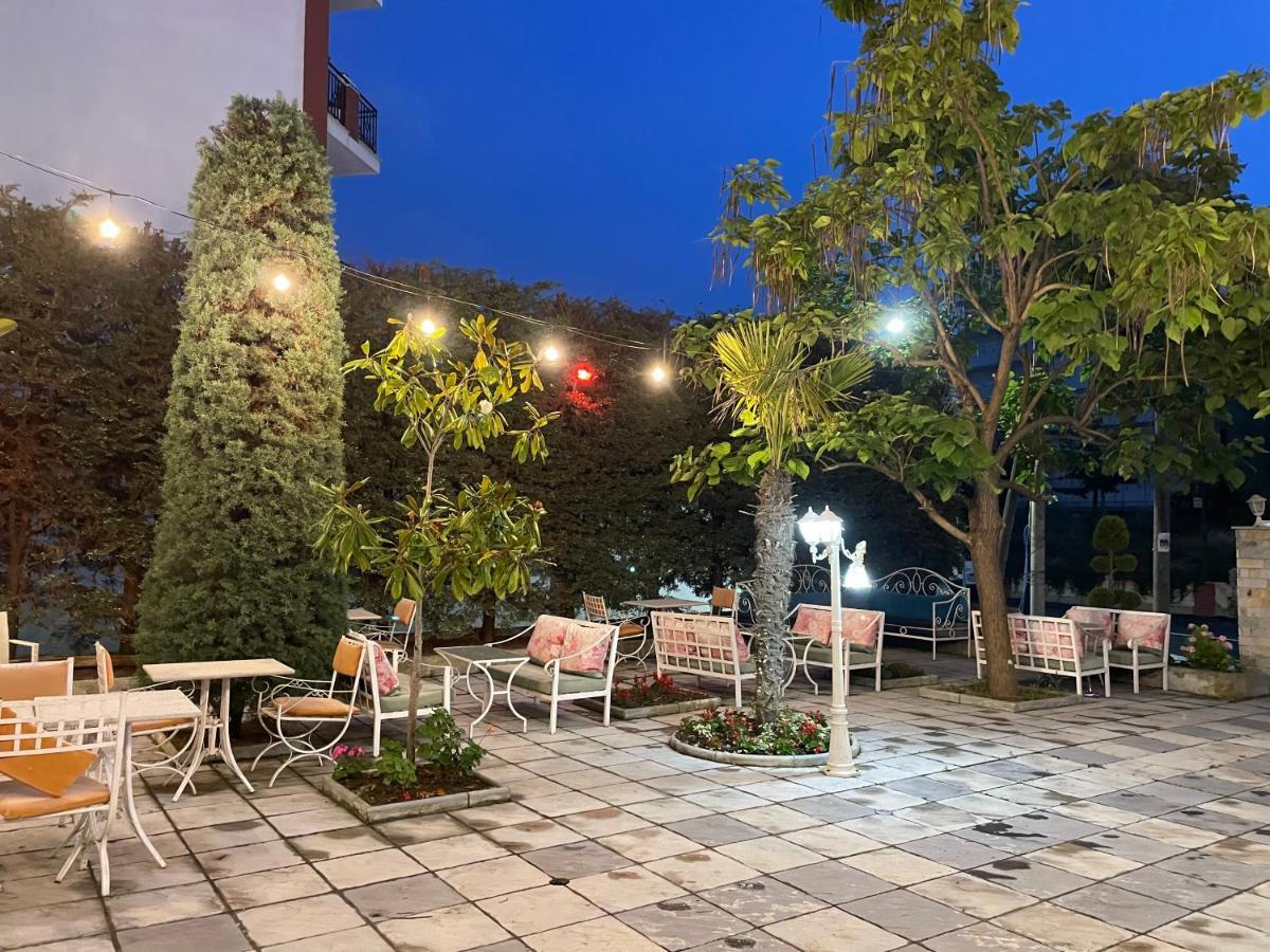 Sanremo Hotel Restorant Shkallnur Bagian luar foto