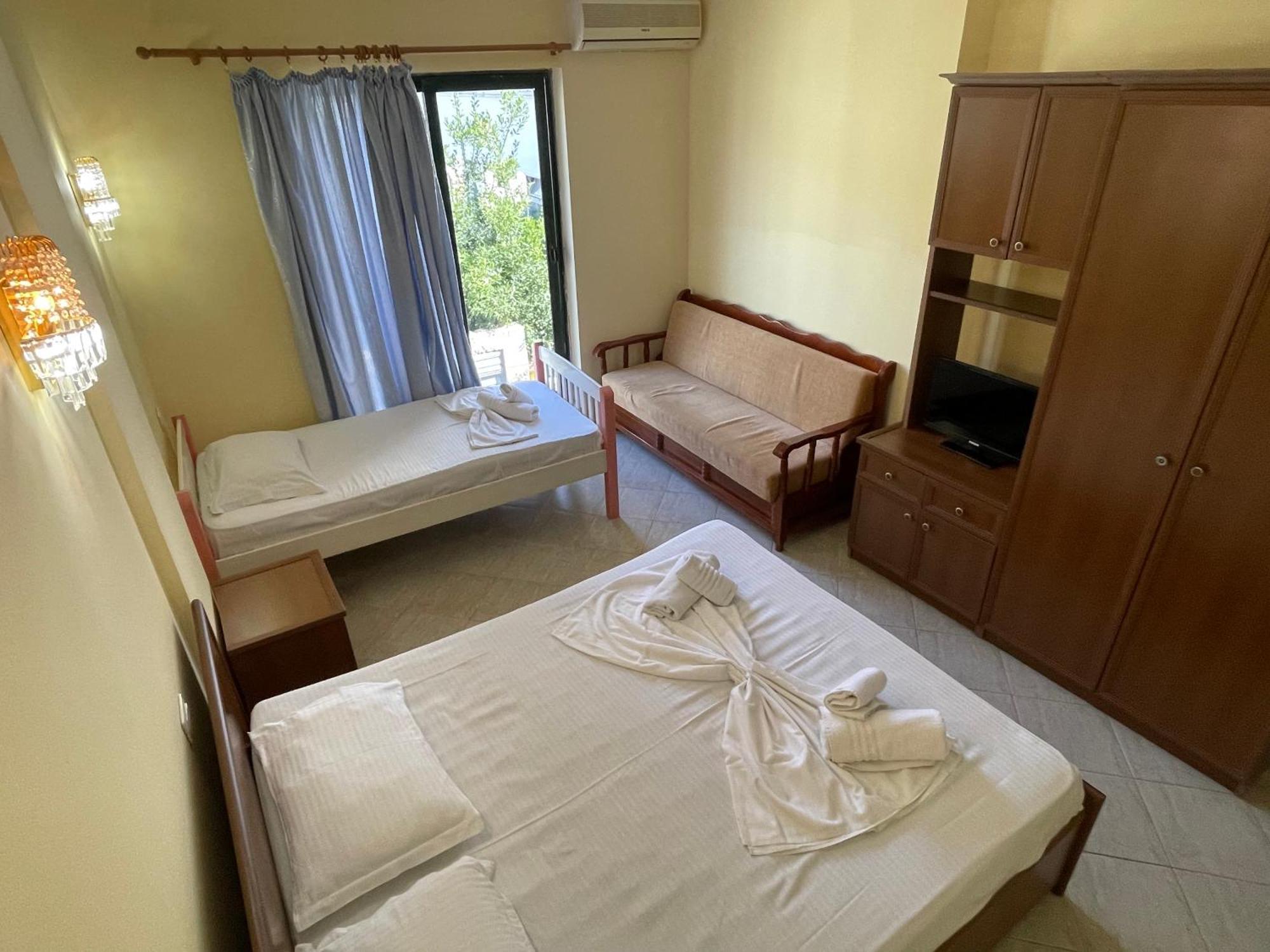 Sanremo Hotel Restorant Shkallnur Bagian luar foto