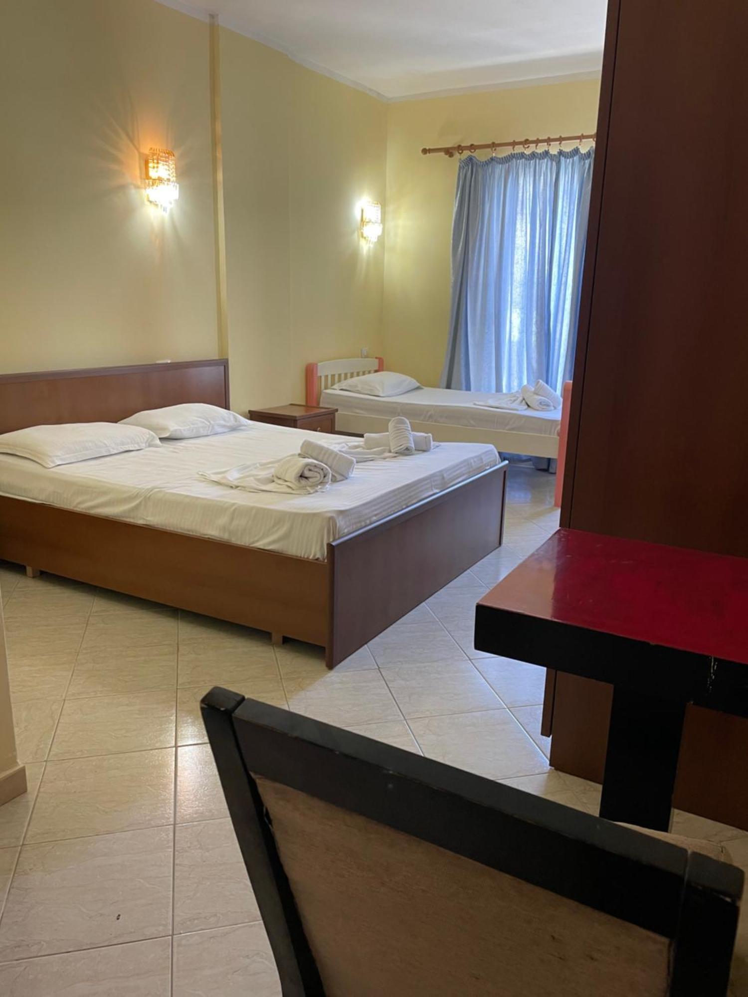 Sanremo Hotel Restorant Shkallnur Bagian luar foto