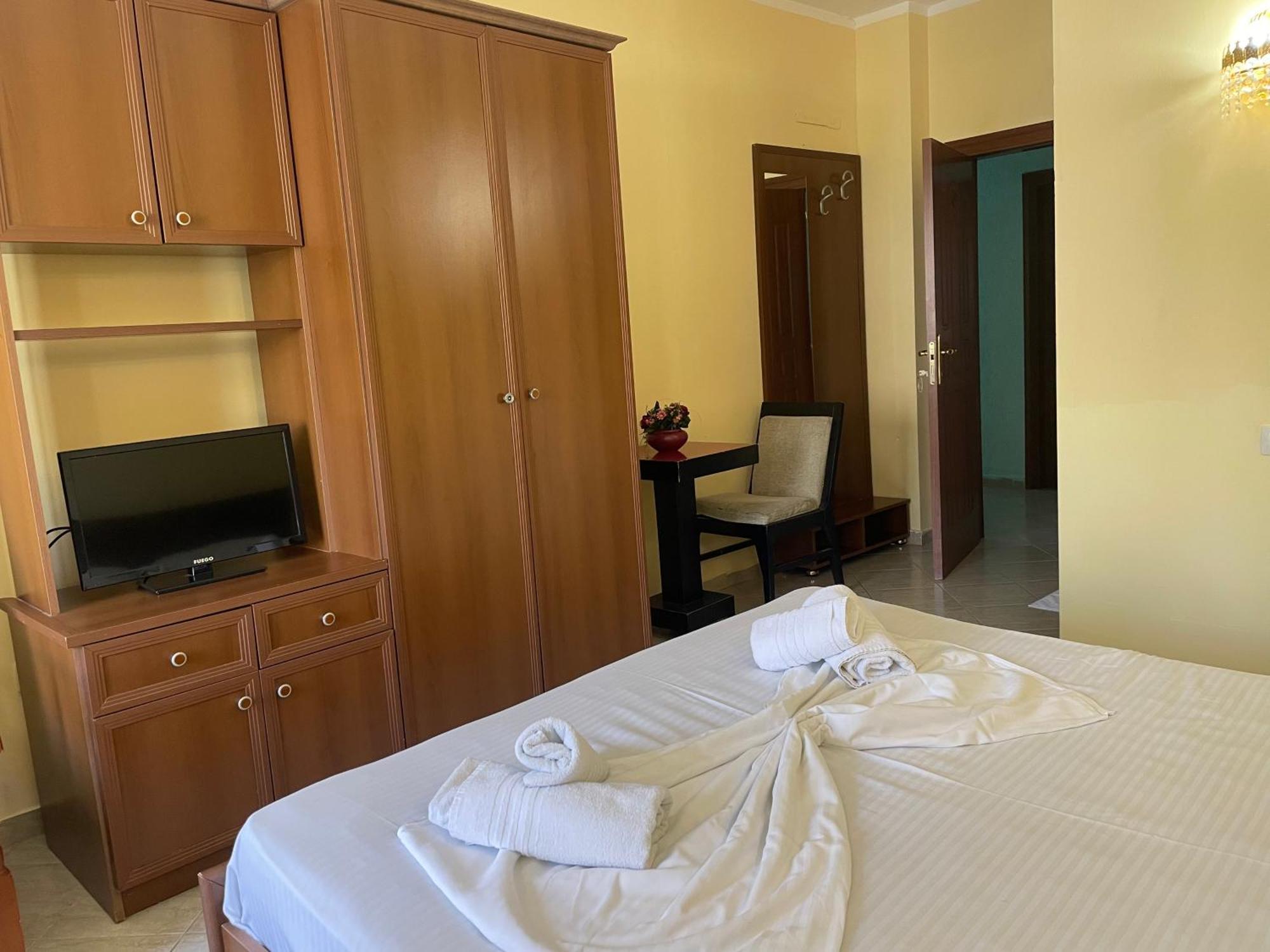 Sanremo Hotel Restorant Shkallnur Bagian luar foto