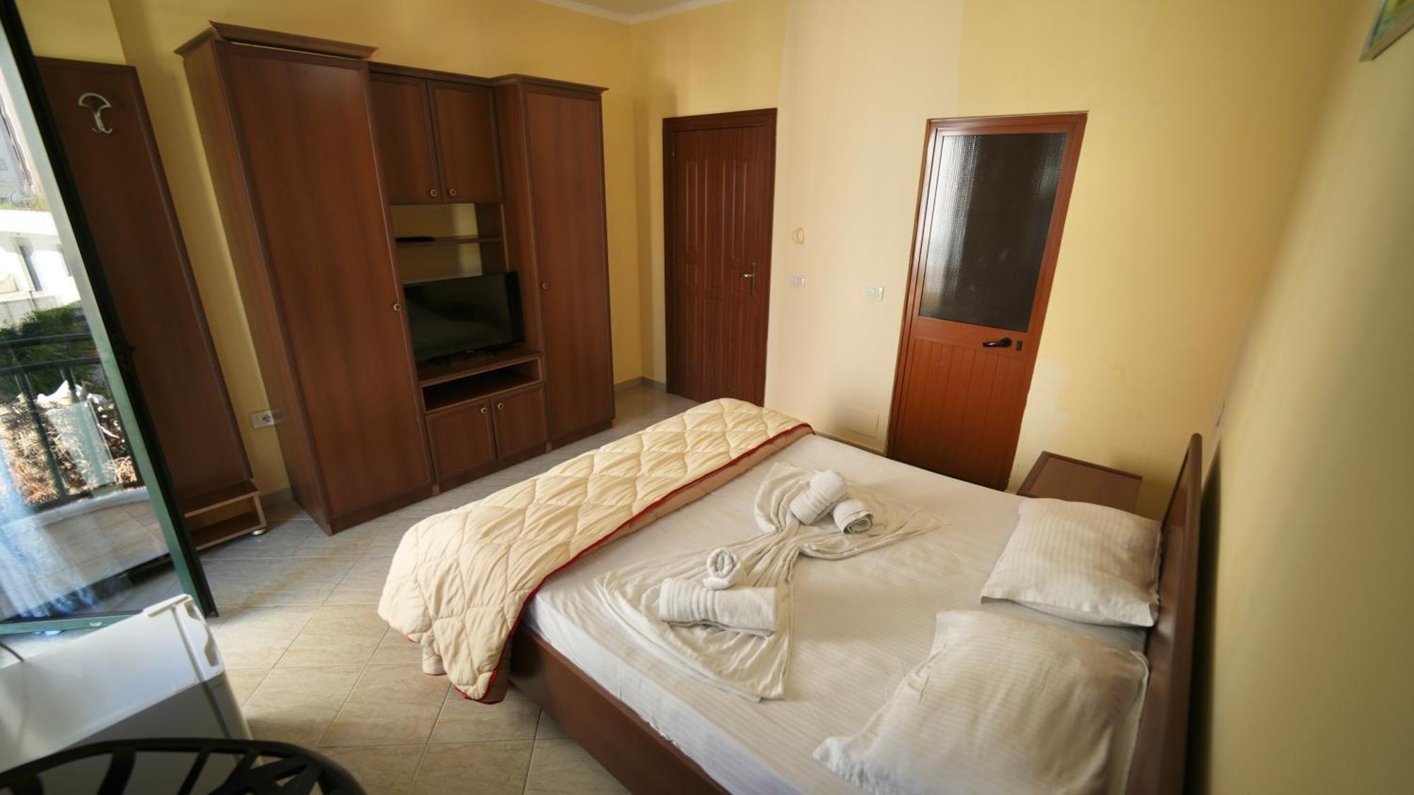 Sanremo Hotel Restorant Shkallnur Bagian luar foto