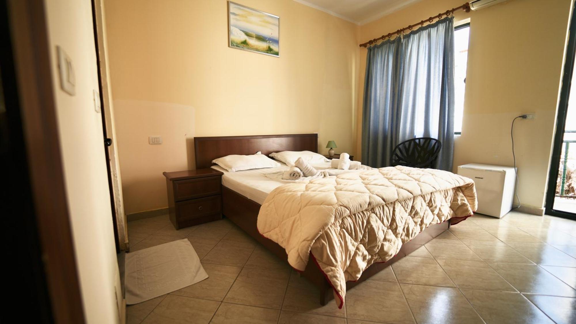Sanremo Hotel Restorant Shkallnur Bagian luar foto