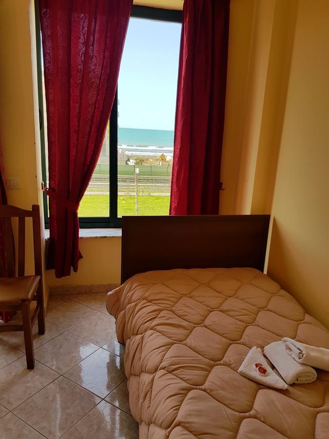 Sanremo Hotel Restorant Shkallnur Bagian luar foto